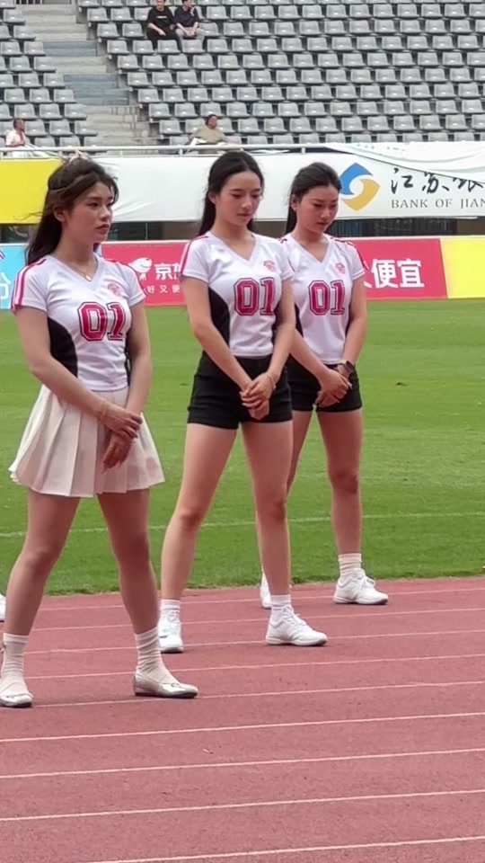 乐竞体育登录入口-浙江啦啦队分享日常：这周日常州队，你准备好进球了吗？